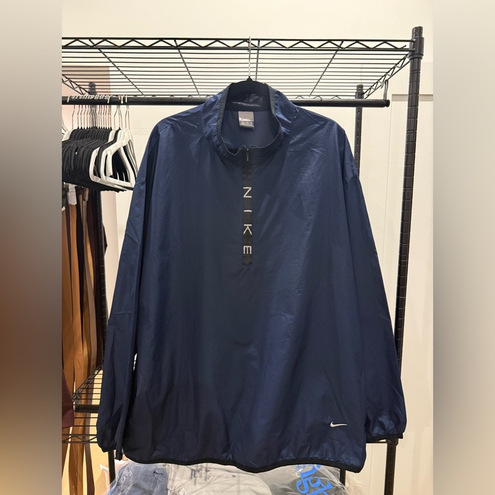 Nike Men's Dark Blue Windbreaker